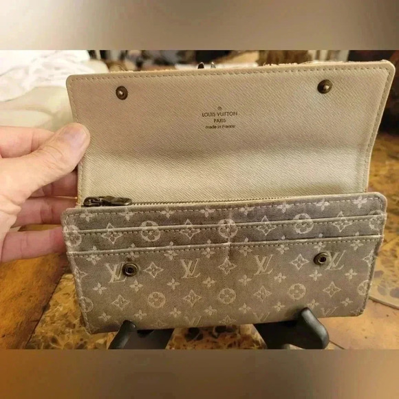 Louis Vuitton Mini Lin Monogram Wallet - Picture 6 of 10